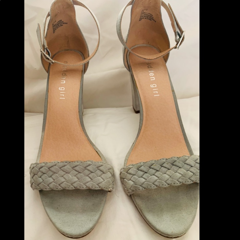 Madden Girl gray suede barely worn heels/sandals size 8.5/9